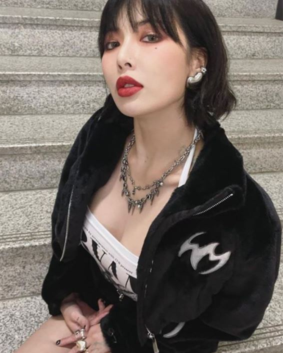 韓國VINTAGE HOLLYWOOD - Big Heart Earrings (2color)| 泫雅 同款